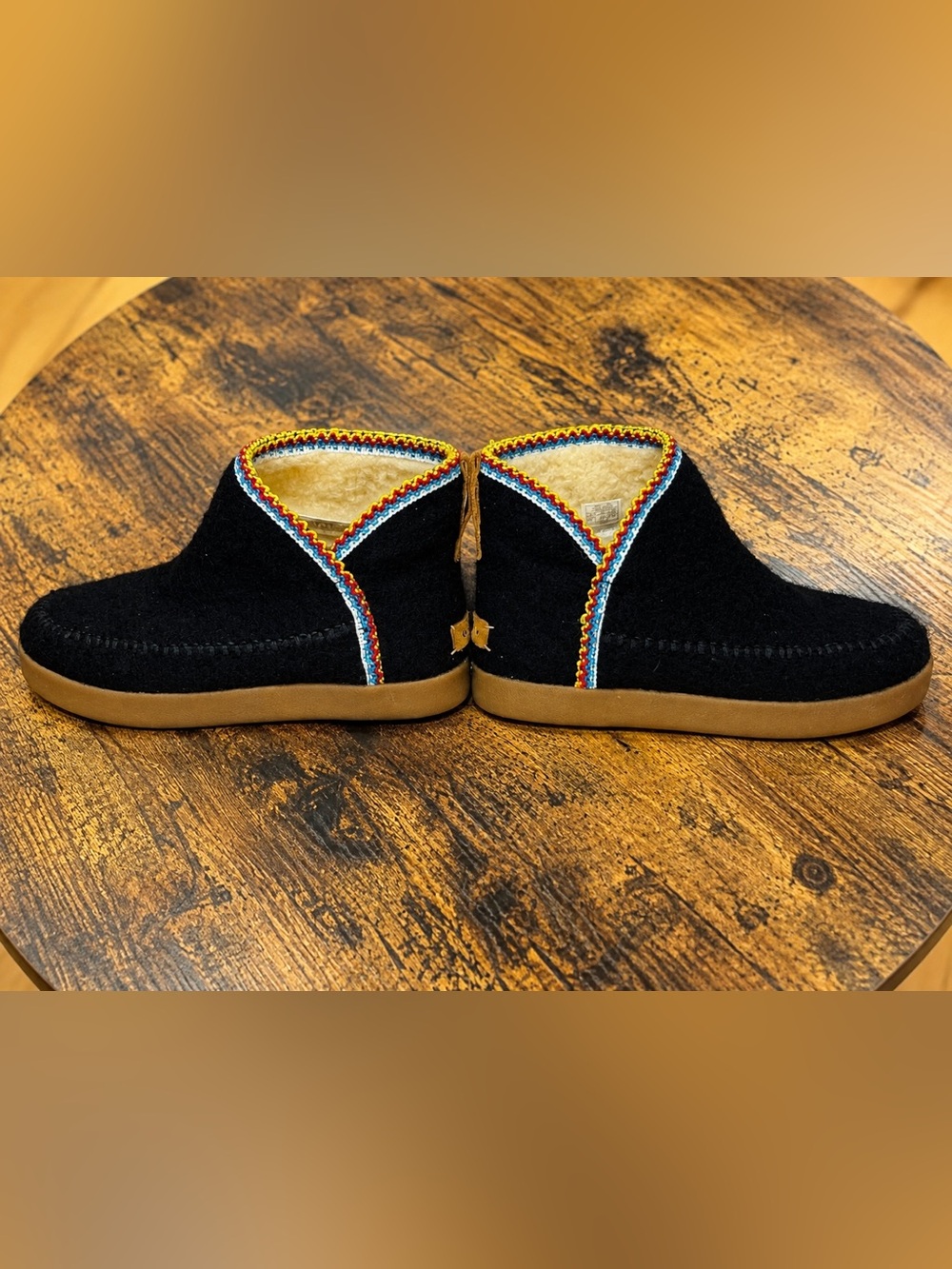 Sanuk Black Wool Fleece-Lined Ankle Booties with Multicolor Trim